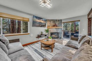 Kings Beach Retreat Hot Tub & Game Loft - 6