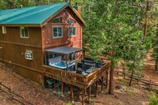 Kings Beach Retreat Hot Tub & Game Loft - 7