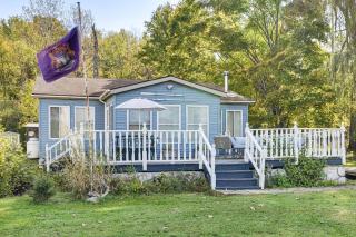 Lake Access! All-Season Fun at Reed City Home - 9