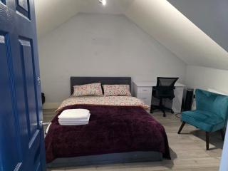 Strategic Haven for Short Getaway - 5