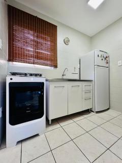 Apartamento Balneário Picarras vista mar, centro - 3