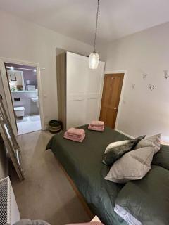 Luxury 1 Bedroom Flat in Great Location - 1