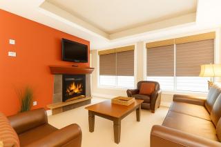 Mountain Bliss Spacious 2BR with Pool and Hot Tub - 0