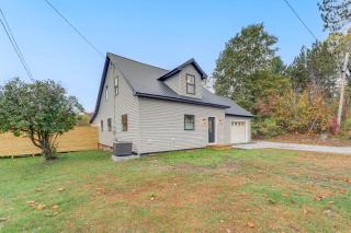 Direct Trail Access Lyons Falls Getaway with Views! - 9