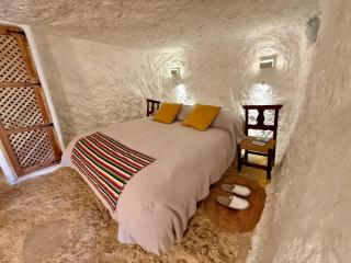 Magical Cave in Spain - Boutique Luxury Stay in Nature - 7