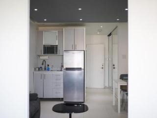 Stylish studio in Miramar near Convention Center - 2