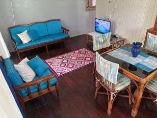 Aquarius Apartments - Pink - 0