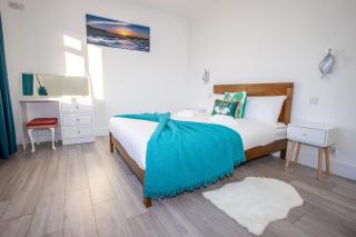 Sunny 3BR Home Near Portsmouth Park - 7