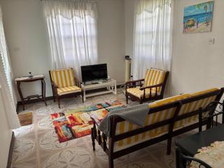 Aquarius Apartments - Yellow - 0