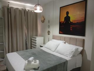 Aptos em Prédio à Beira-mar em Meia Praia, Itapema - EVBs - 3