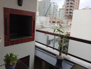 Aptos em Prédio à Beira-mar em Meia Praia, Itapema - EVBs - 2