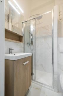 Stylish East Village Apartment Steps from NYC Best Restaurants Shops - 2