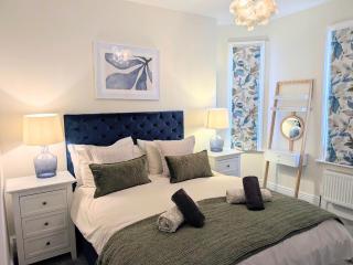 Montrose House - 3
