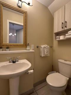 NEAR BANFF Spacious 2 bedroom Townhouse - 7