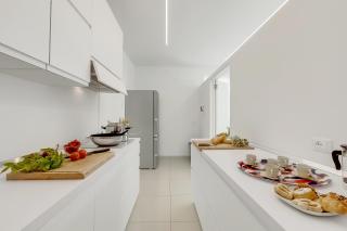 Amazing Villa Chimera White View Pool&Gym - Happy Rentals - 5