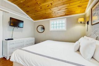 Shorelands Resort Cottage 40 - 2