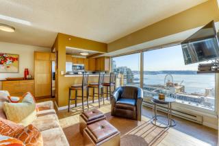 Newmark Tower Soundview Suite - 8