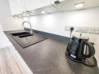 Luxury 3 Bedroom Penthouse Apartment - 3