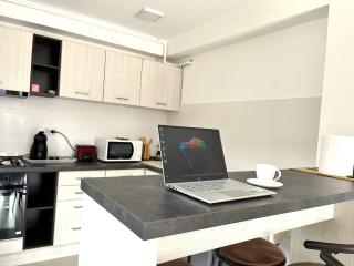 Colina Blossom Retreat - Balcony & Forest View - 2