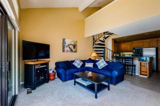 Lake Chelan Shores - Beachfront Paradise #12-4 - Lakeside - 7