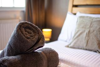Amanah Properties - Luxury 2 Bed Chelsea Cloisters London Skyline - 9