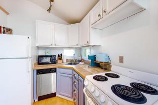 Heart’s Content Cottage 20 at Shorelands Resort - 4