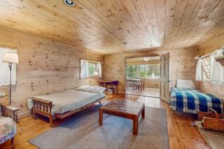 Garden Island's Pine - 9