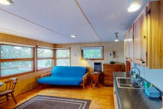 Garden Island's Oak - 2