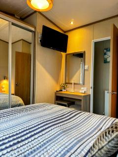 Comfy & Cosy family loving Home - 6