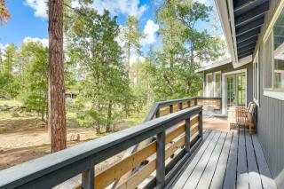 Mid-Mod Mountain Cabin Near Thumb Butte Trails! - 9