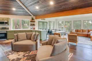 Mid-Mod Mountain Cabin Near Thumb Butte Trails! - 5