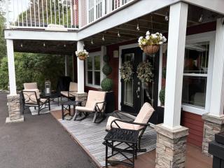 The Beaverpond Getaway Suite - 0