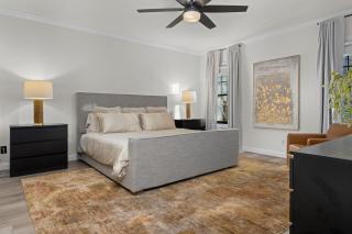 Iris Manor Luxury Modern Stay Near UAB - 4