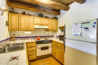 8 Mi to Taos Ski Valley! Peaceful Mtn-View Condo - 1