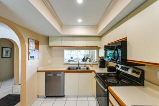 Snowbirds Welcome! Naples Resort Condo Near Golf - 3