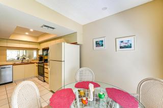 Snowbirds Welcome! Naples Resort Condo Near Golf - 1