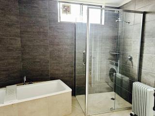 Young unit4 On the Lake - 2