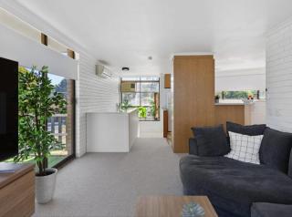 Young unit1 Water Views - 8