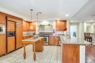 Grand and Convenient Home 7 Mi to Las Vegas Strip! - 3