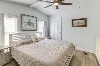 5 Mi to Manatees! Waterfront Crystal River Home - 2