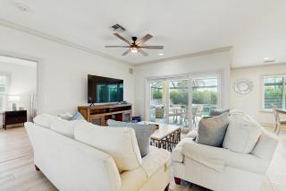 The Sunshine Social - 8