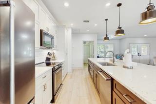 The Sunshine Social - 2