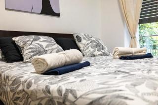 Too Easy Apartment - 5