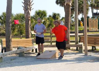 Upscale Beach Haven, Golf Cart, Linens included - 2