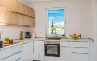 Lovely Home In Privlaka - 4