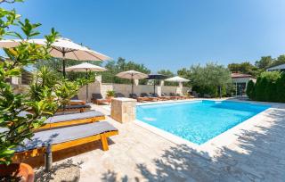 Beautiful Apartment In Pakostane - 5