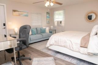 Serene Studio Retreat - 9