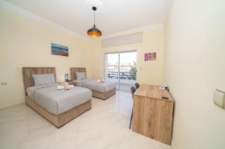 Ocean Dream - Spacious Duplex with Ocean View, Astonishing Sunset - 4 Bedrooms with Balcony - WIFI, IPTV - 2