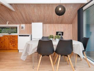 6 person holiday home in Ebeltoft-By Traum - 2