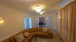 First Class Luxurious Apartment London Finchley - 5